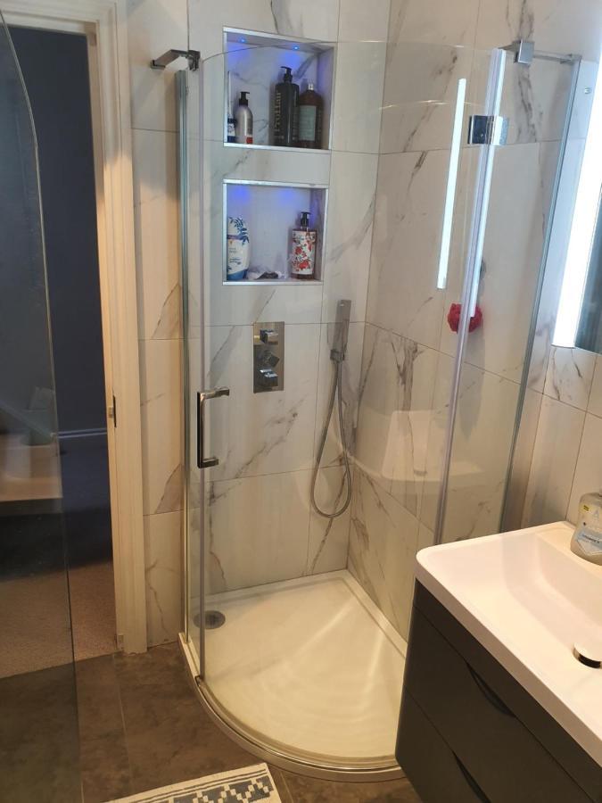 Daniari Guest Rooms Erith 외부 사진