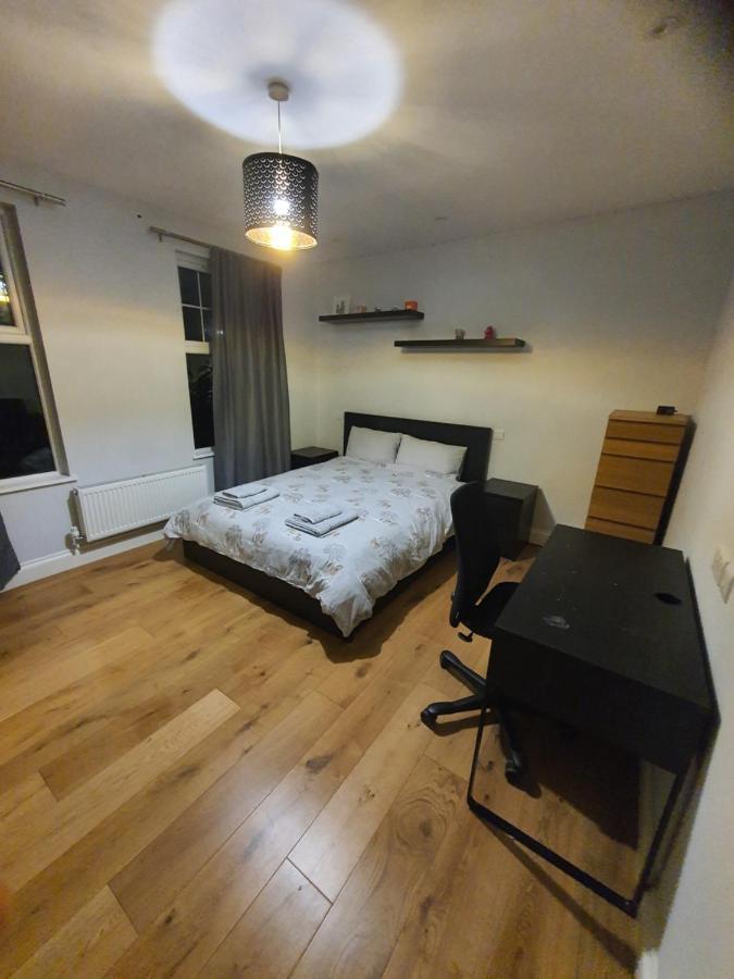 Daniari Guest Rooms Erith 외부 사진